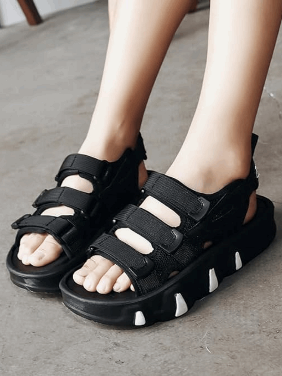 THE HYBRID SANDAL